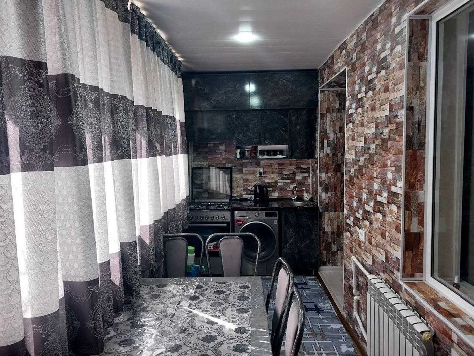 3 хона 4 хона килинган квартира сотилади