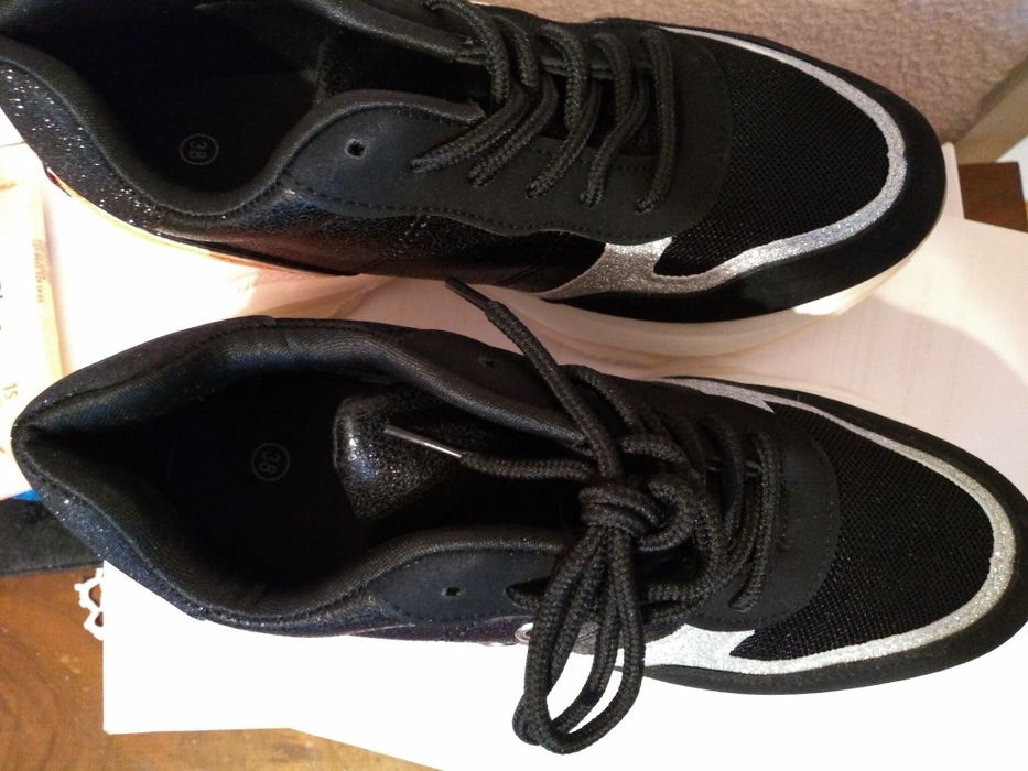 Sneakersi dama nr 38 pt primavara/vara