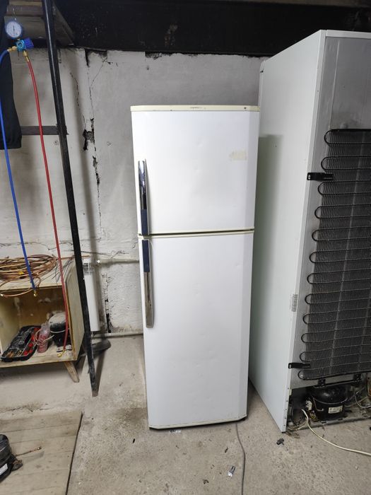 Продам холодильник Лдж