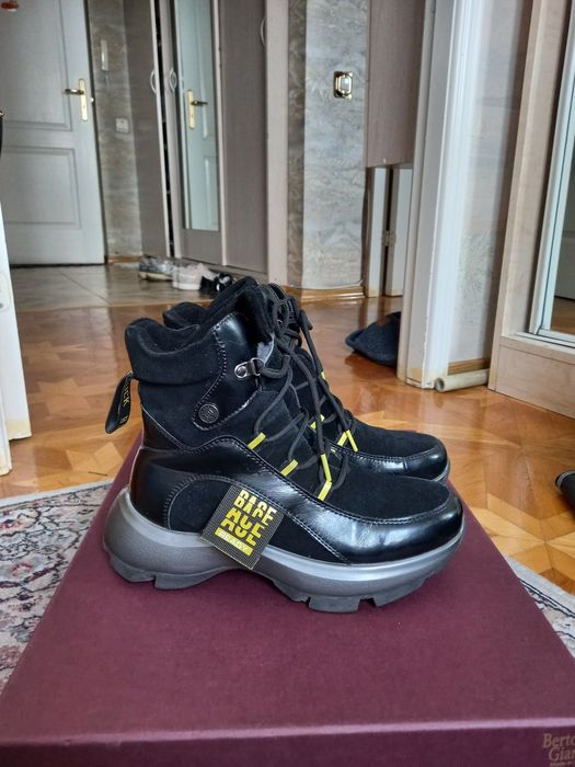 Продам подростковые зимние ботинки