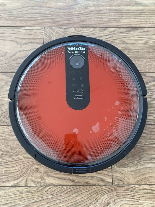 Прахосмукачка робот Миеле.