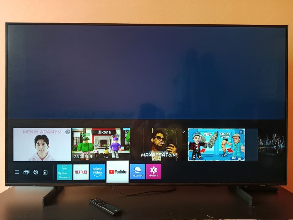 Большой смарт тв Samsung 127см