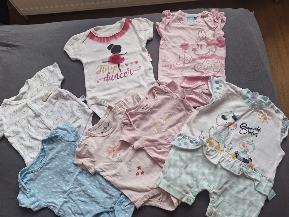 Изобилие от бебешки дрешки