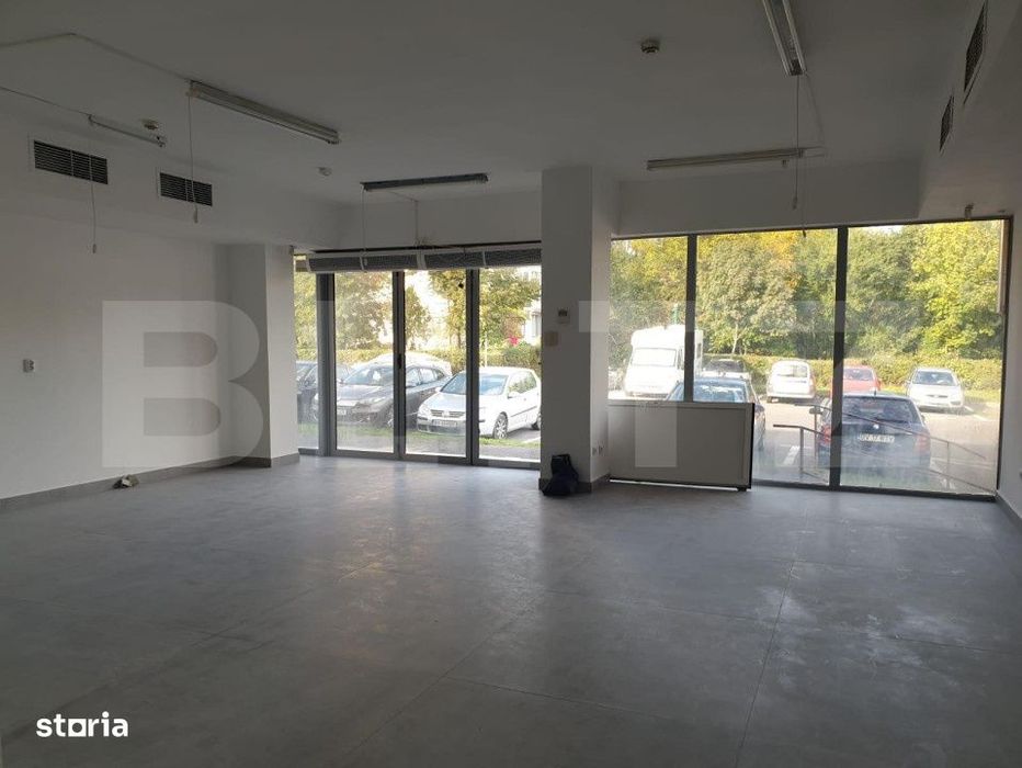 Spatiu comercial cu potential, 200 mp, zona Saturn