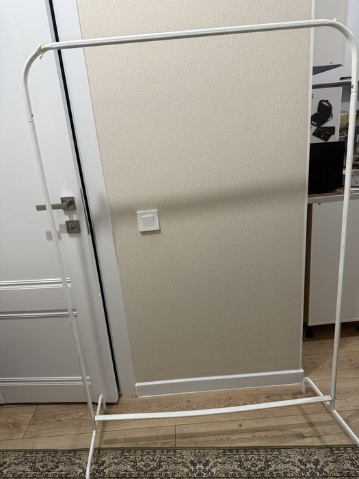 Вешалка напольная белаЯ