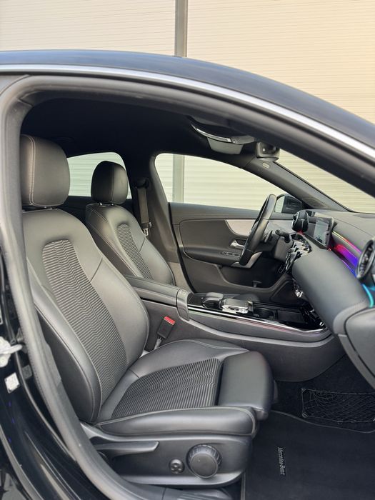 Mercedes-Benz CLA 180 d Automat 2020 LED Cockpit MBUX Garantie 1 an