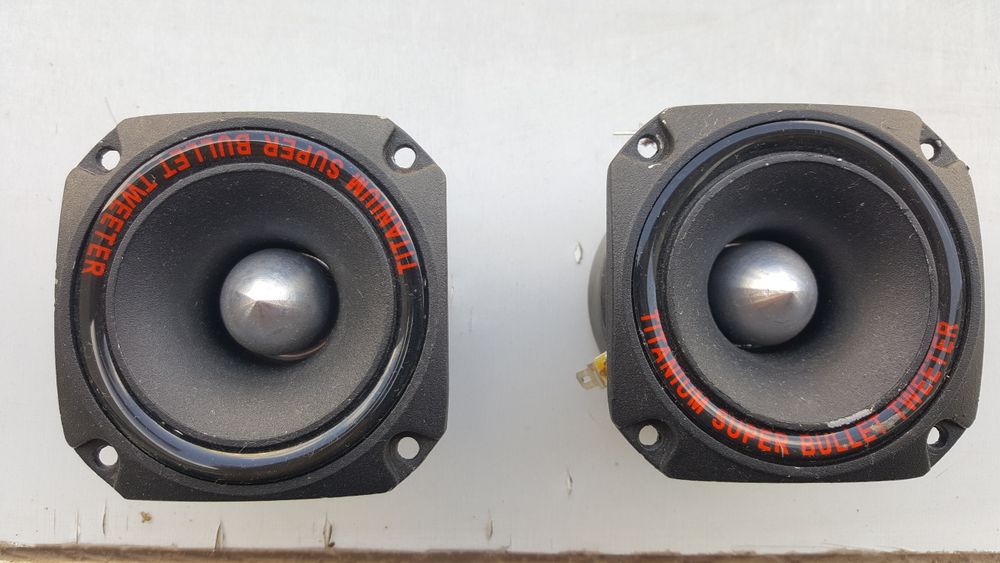 Twettere Piramid trebuiesc rebobinate