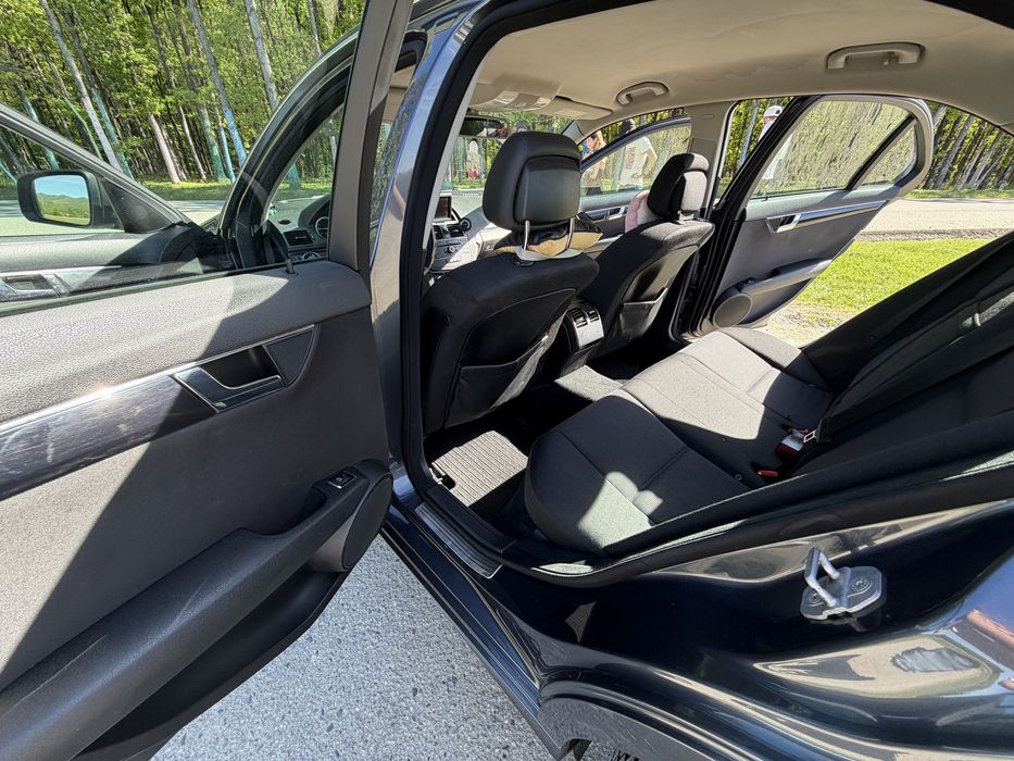 Vand Mercedes c 200