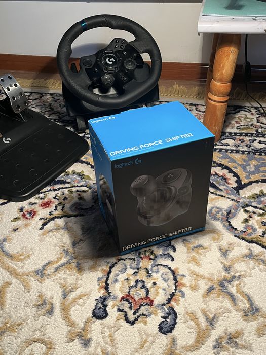 Logitech G923 новый не много исползвал