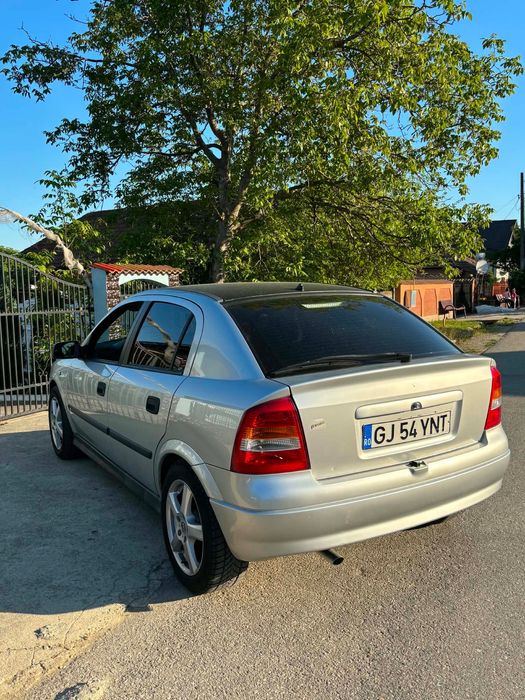 Vând Opel aste g 1,8 benzina