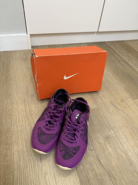 Продам обувь фирменную