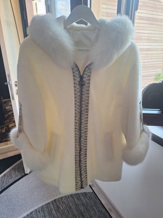 Палто от алкантара