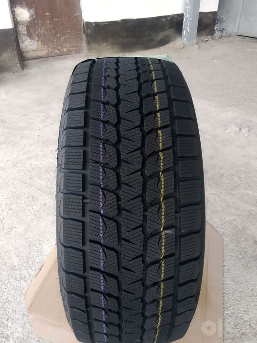 Зимние шины  235/55R19