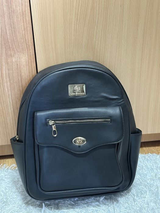 Дамски чанти на ниска цена