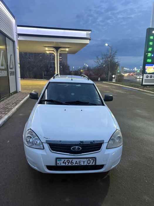 Приора универсал срочно.