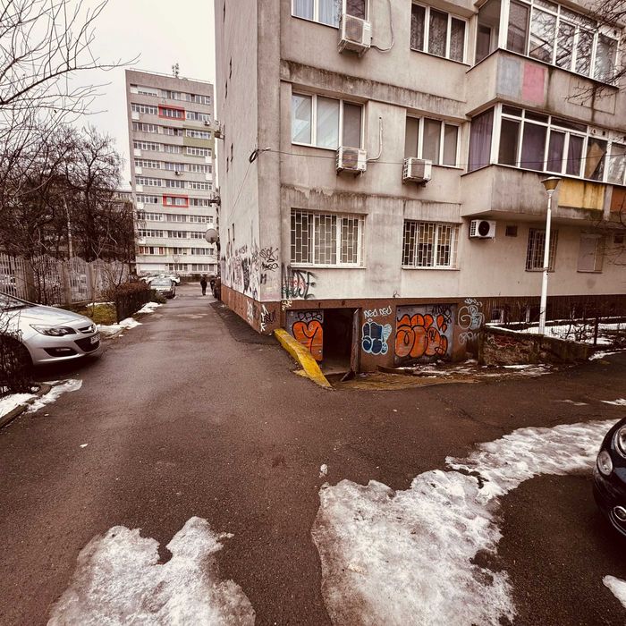 Garaj moto velo depozitare zona Mihalache 1 Mai 18mp incalzit