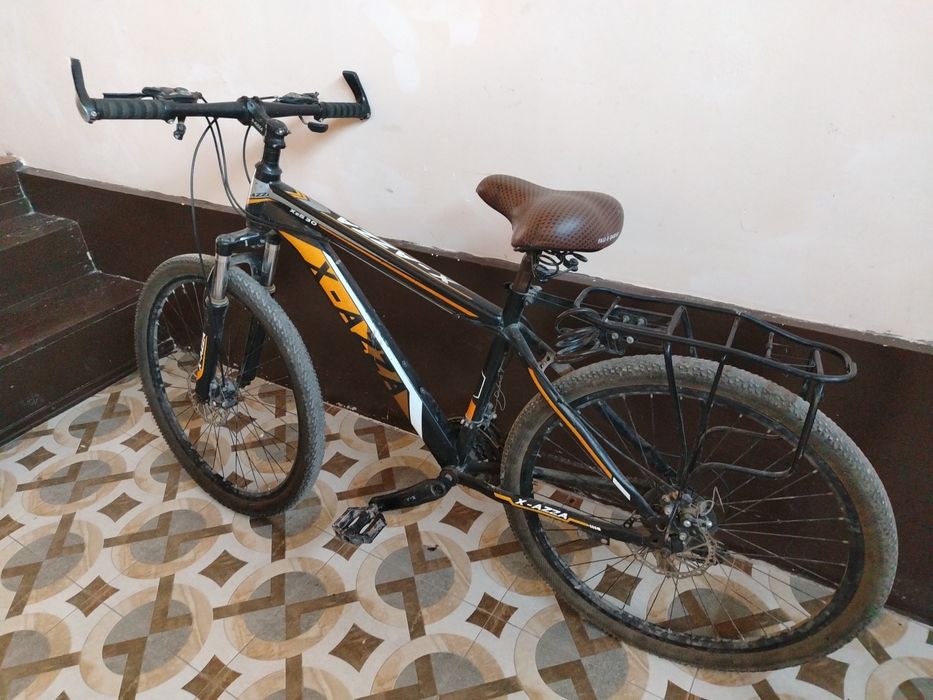 Скоросной велосипед хамме жери саз, арткы камири жарилган таза велик