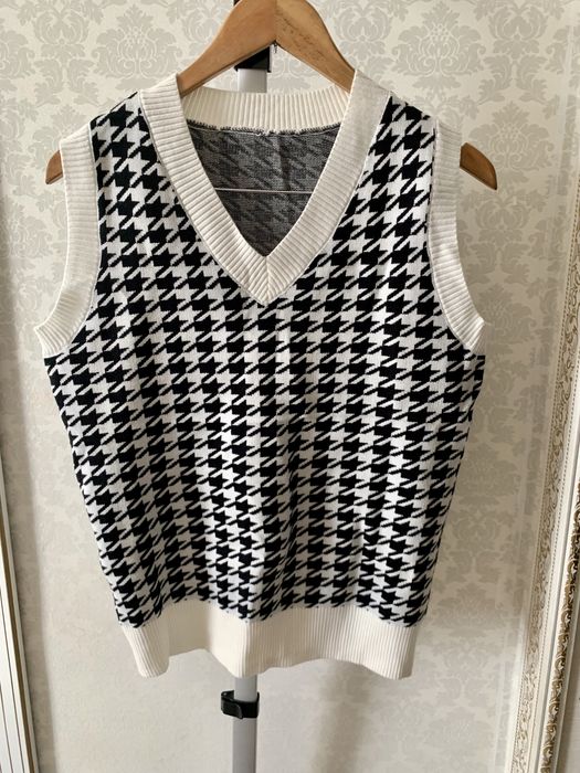 Жилет свитер новая