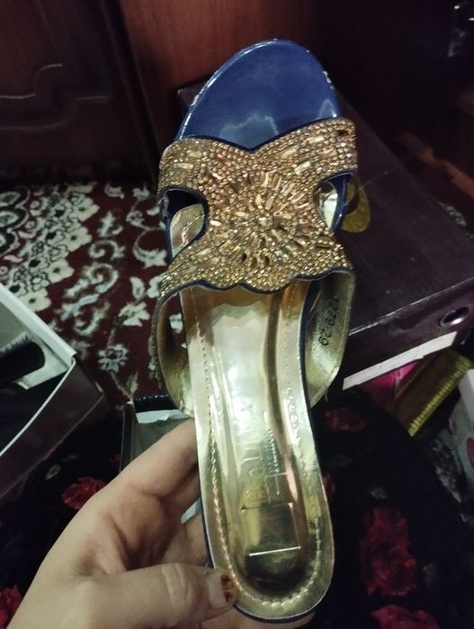 Oyoq kiymlar 38razmer