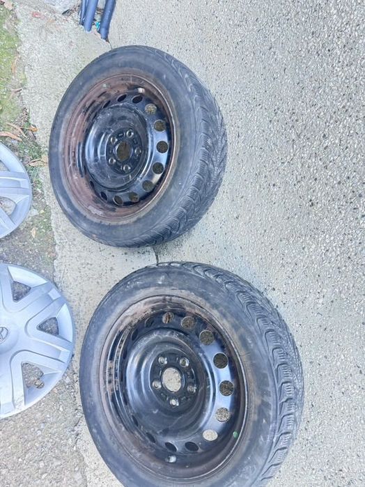 Зимни гуми 2 бр тойота