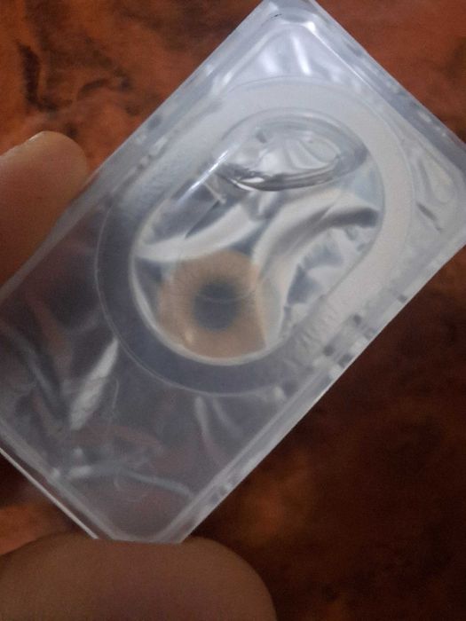 Продам цветные линзы голубые