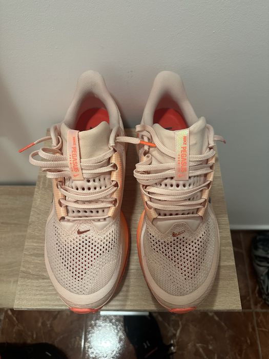 Продавам обувки:Nike PEGASUS PREMIUM ZOOM
