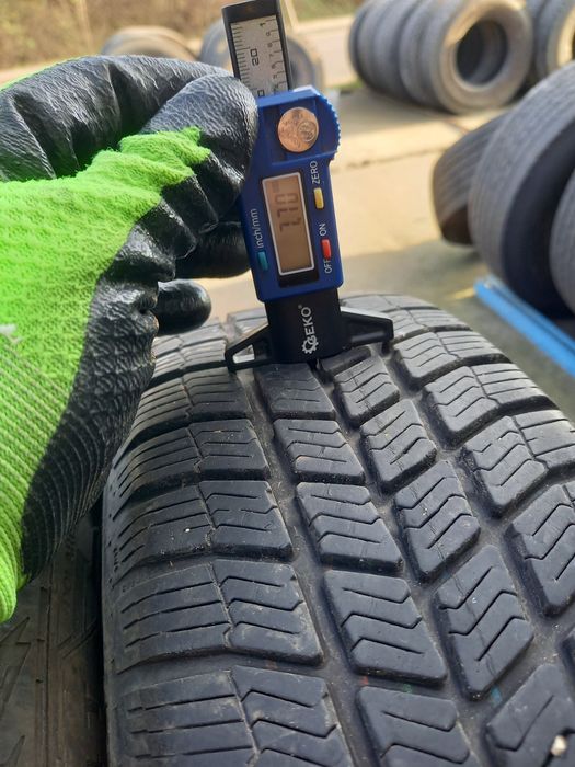 Anvelope de iarna 165-65r14 Barum