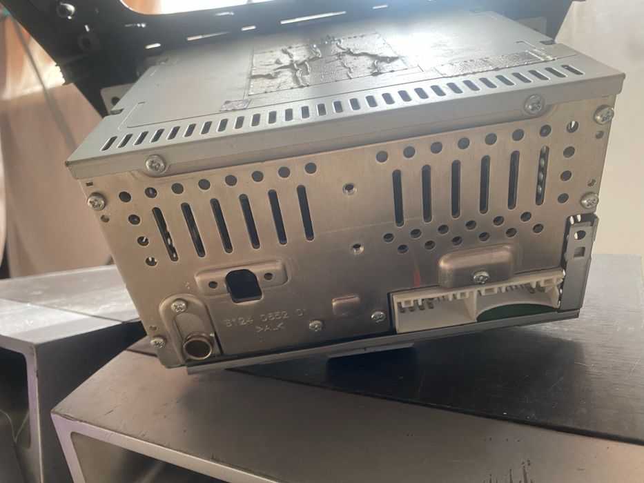 Продам машнитолу от киа с облицовкой