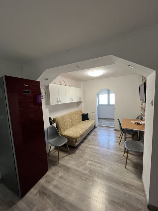 Inchirieaz apartament 2 camere