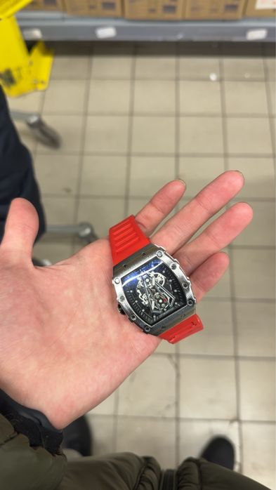 Часы Richard Mille красные