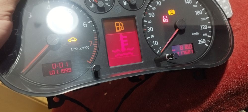 Километраж  Audi  A3 8L Ful Fis  Vdo