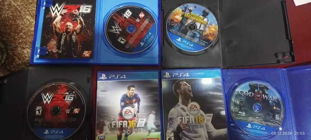 Playstation 4 обмен бор дисклари нархлари хархил 200минггача холати зу