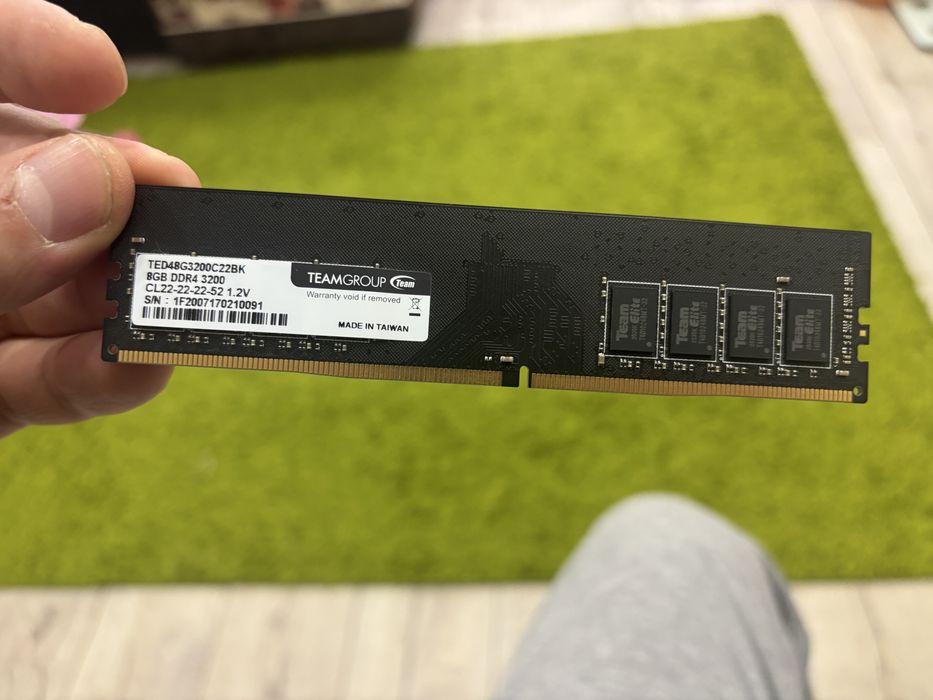 Продаю ОЗУ TeamGroup 8GB DDR4 3200