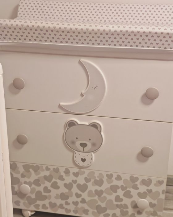 Бебешки скрин  с повивалник Pali