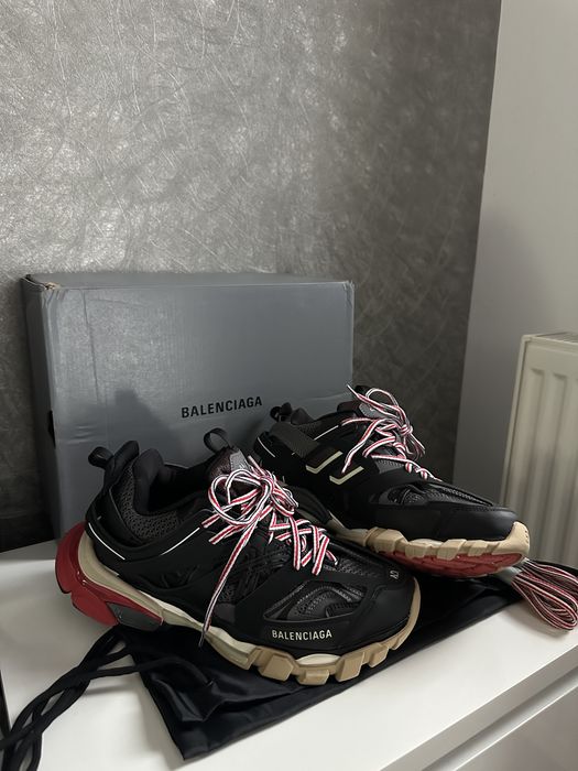 Balenciaga Track