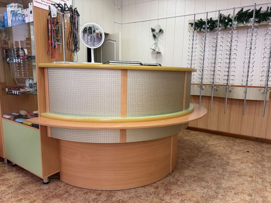 Стол для ресепшена