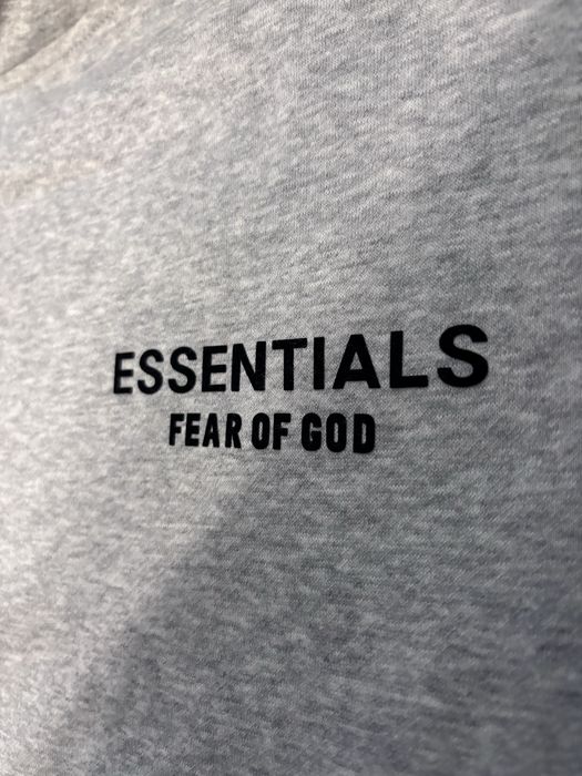Compleu Esentials gri premium