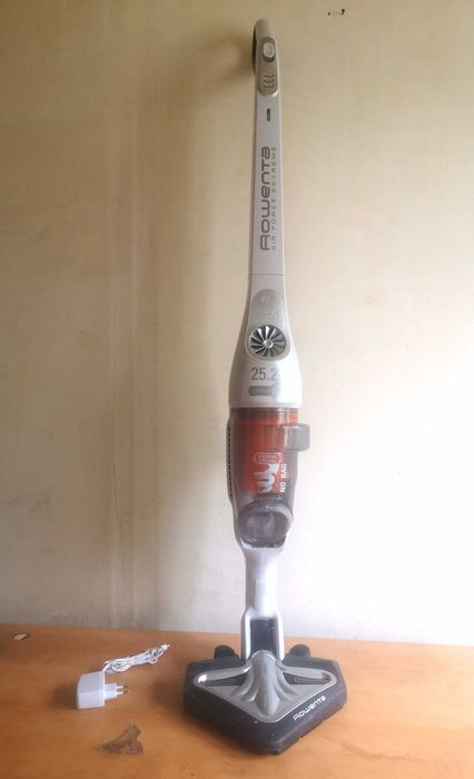 Aspirator vertical Rowenta piese