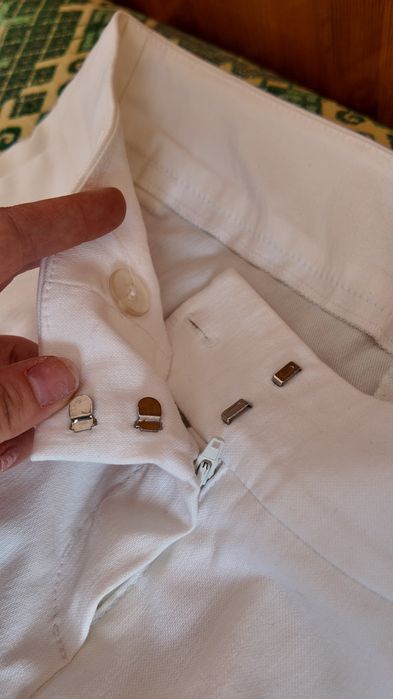 Панталони         .