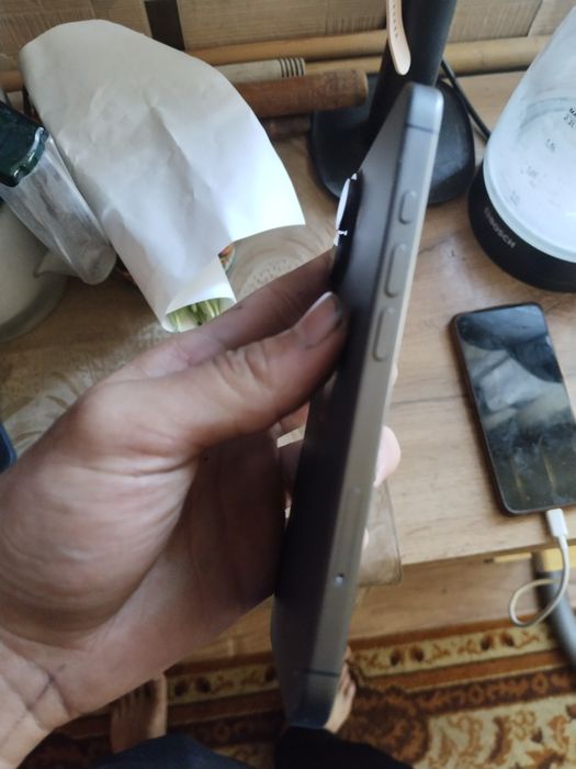 Продам Iphone 17