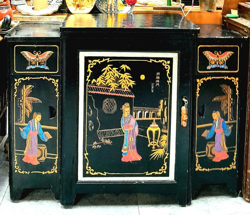 Тумба от швейной машинки Мадам Баттерфляй, винтаж.