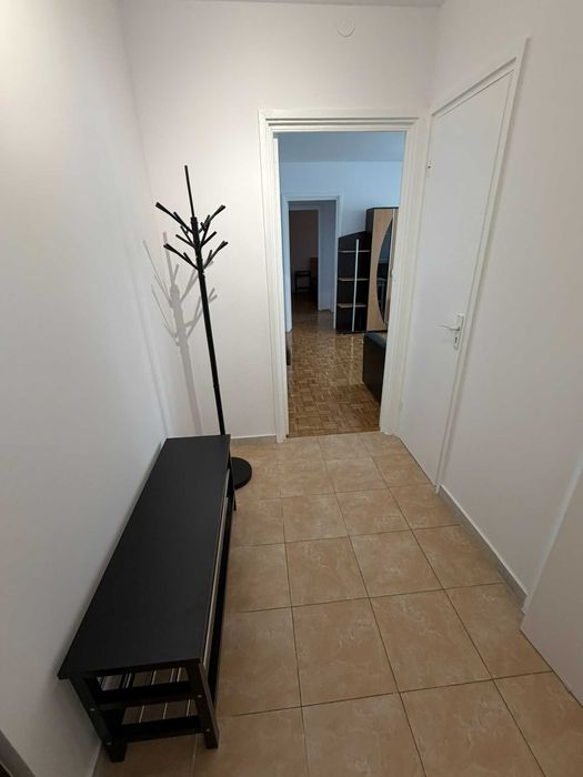 Inchiriez apartament cu 2 camere