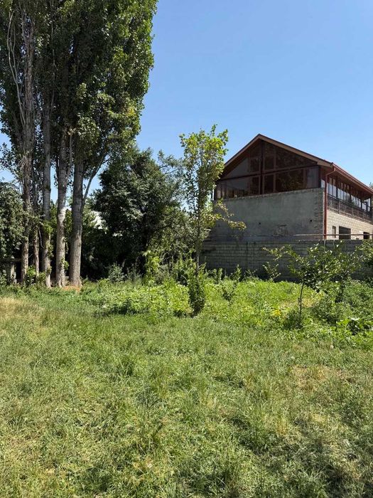 Dala hovli sotiladi 12.7 sotix