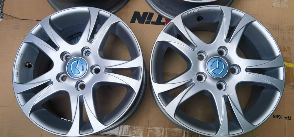 Чисто НОВИ 5  114,3  15 Цолa Mazda/Мазда