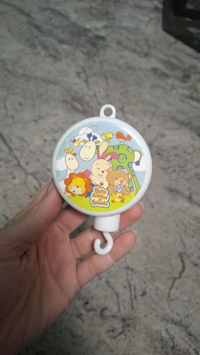 Бебешка, музикална въртележка за кошара Chipolino със зайчета