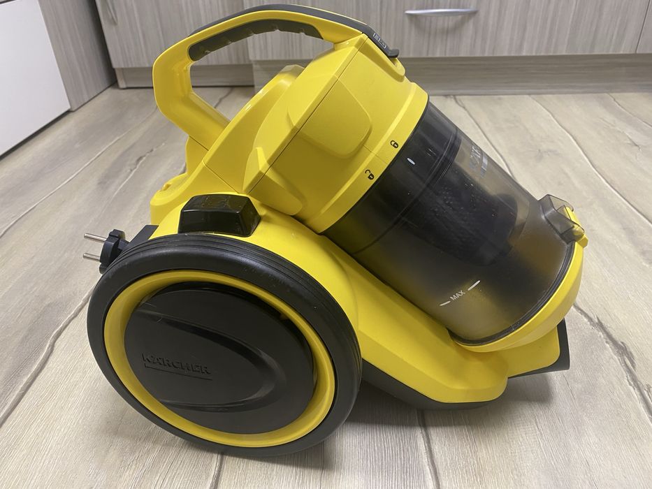 Прахосмукачка Karcher VC 3