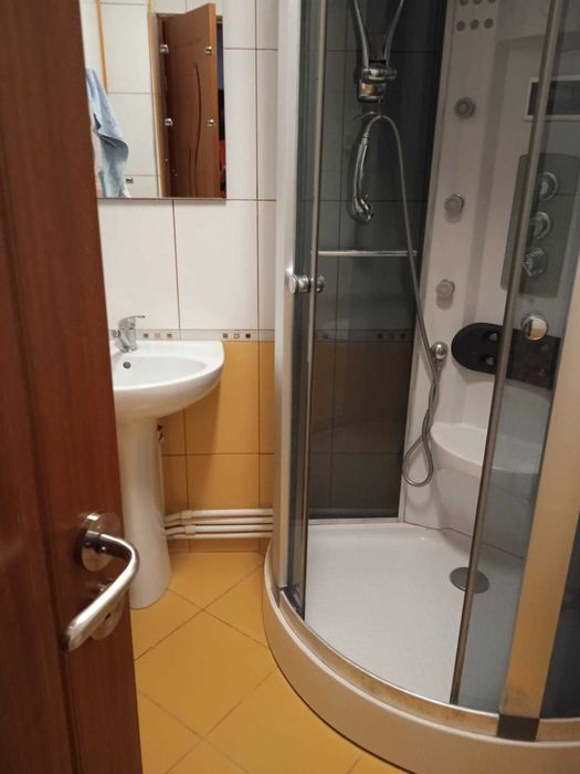 Apartament cu 2 camere de închiriat – Str Tineretului, Aya Supermarket