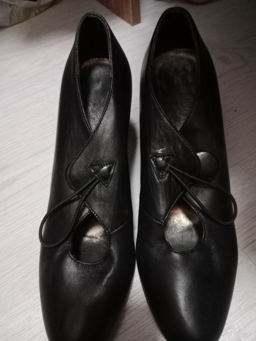 Продам туфли, кожаные, Италия производство.