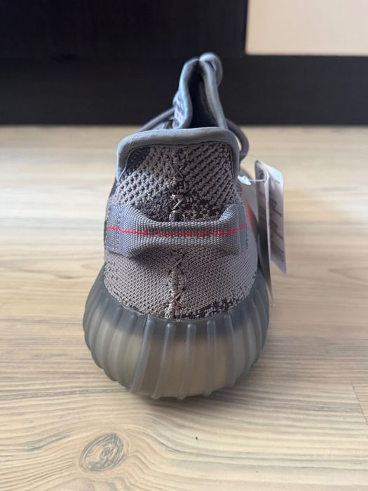 ЧИСТО НОВИ! Yeezy Boost 350 V2 Beluga