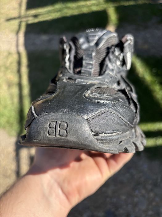 Vand Balenciaga Track 2.0 Negru